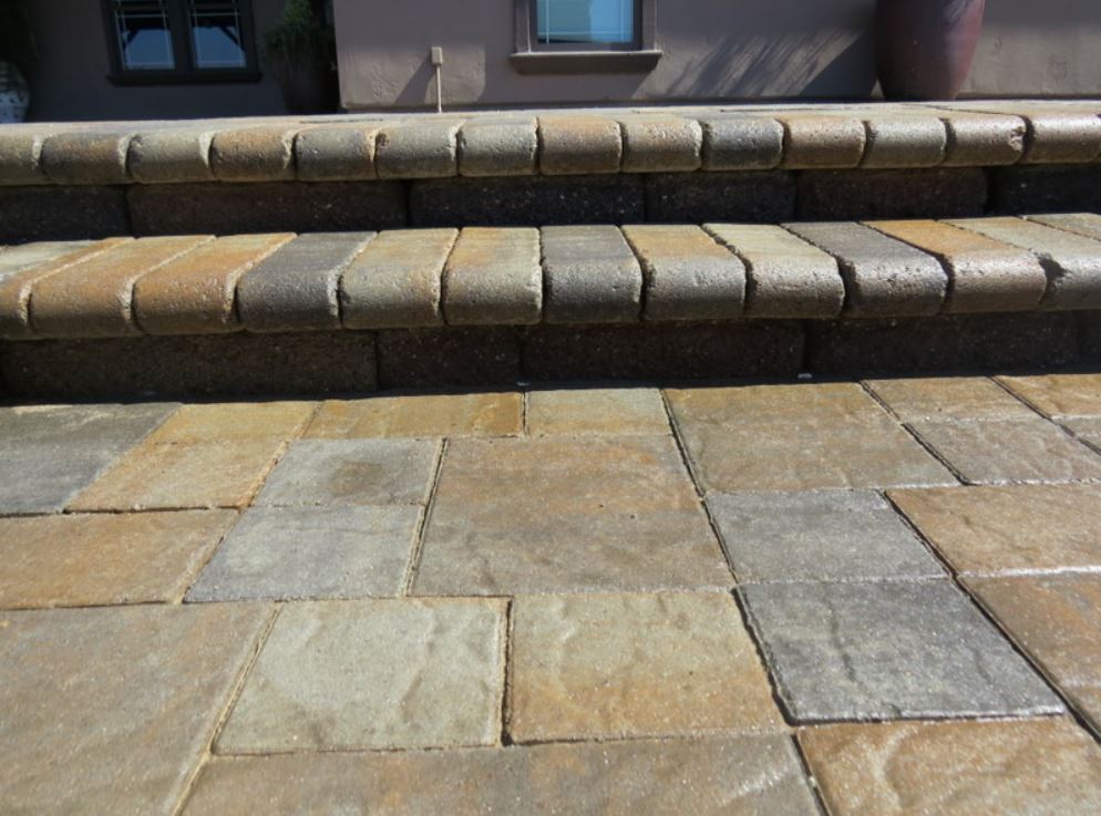 A picture of stamped concrete contractor in Fullerton.